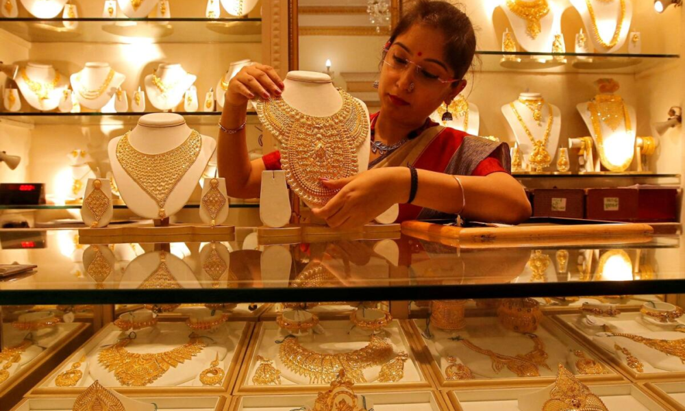 Gold prices increased significantly in the UAE on Wednesday morning, owing mostly to the intensifying military crisis in the Middle East.