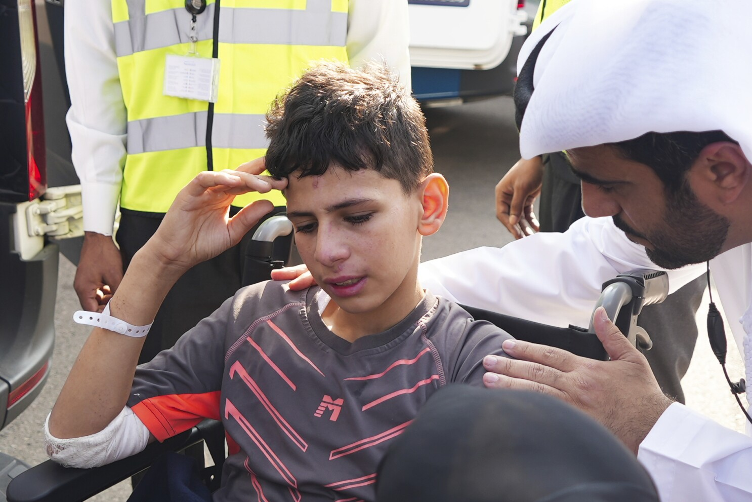 The UAE will treat 1000 children and 1000 cancer patients afflicted by the violence, demonstrating the country's commitment to humanitarian help.