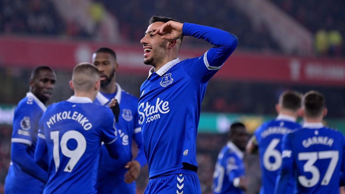 Dwight McNeil's clinical goal gave Everton their first victory since they had 10 Premier League points subtracted as they hung on to defeat Nottingham Forest.